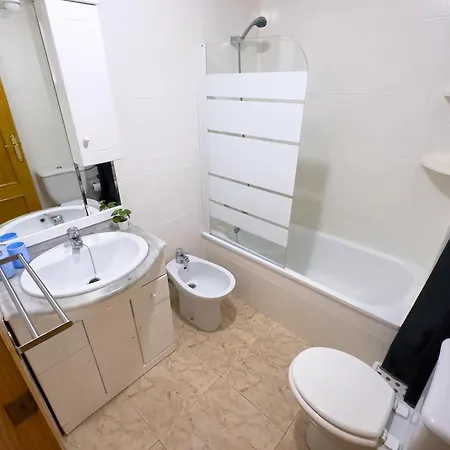 Piso Con Garaje En Апартаменты Торевьиа